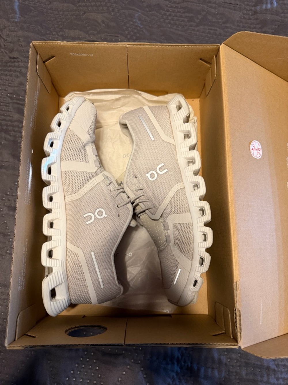 On Running Women’s Cloud 5 Sneakers in Light Beige/Cream - Picture 6 of 9